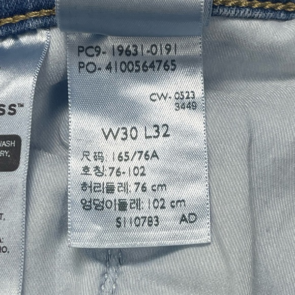 Abercrombie & Fitch The Mom High Rise Jeans - Blue Size 28 - Picture 9 of 11